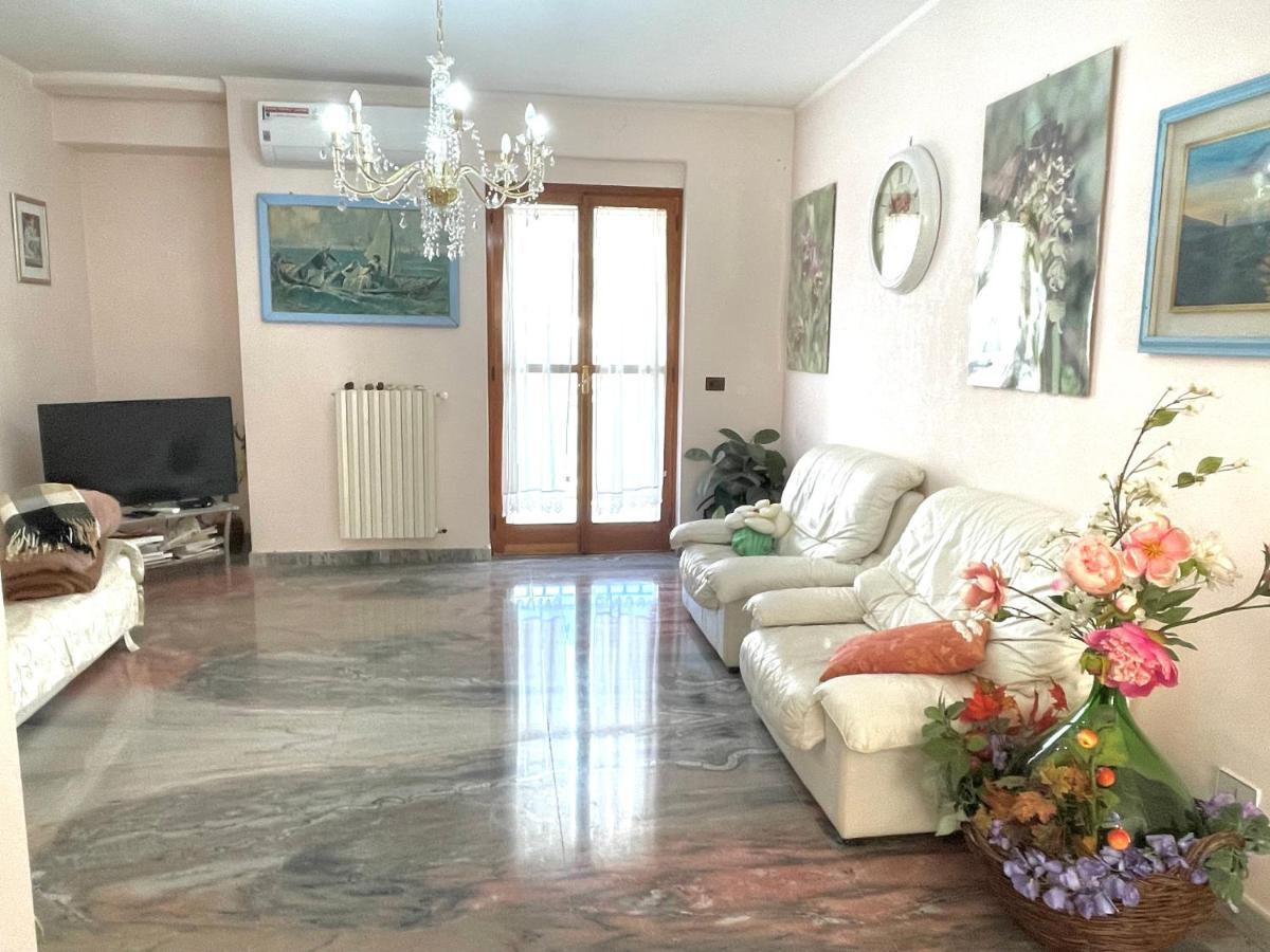La Vie En Rose Mattinata Apartment Екстериор снимка